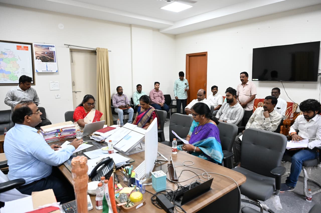 రంగారెడ్డి జిల్లాలో సీఎంఆర్ బకాయిల వసూలుపై సమీక్ష